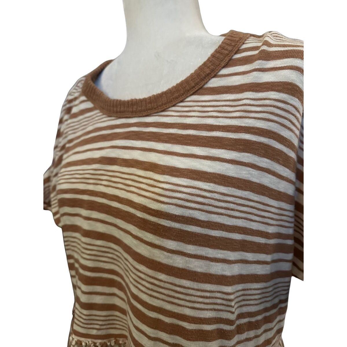 American Eagle Outfitters American Eagle Striped Knit Dress. Tan and White Size Large Size L / US 10 / IT 46 - 3 Thumbnail