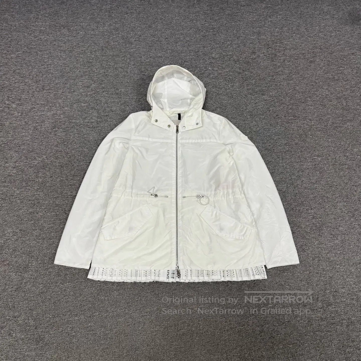 Moncler Moncler Armband-style white outdoor jacket| Size M / US 6-8 / IT 42-44 - 1 Thumbnail
