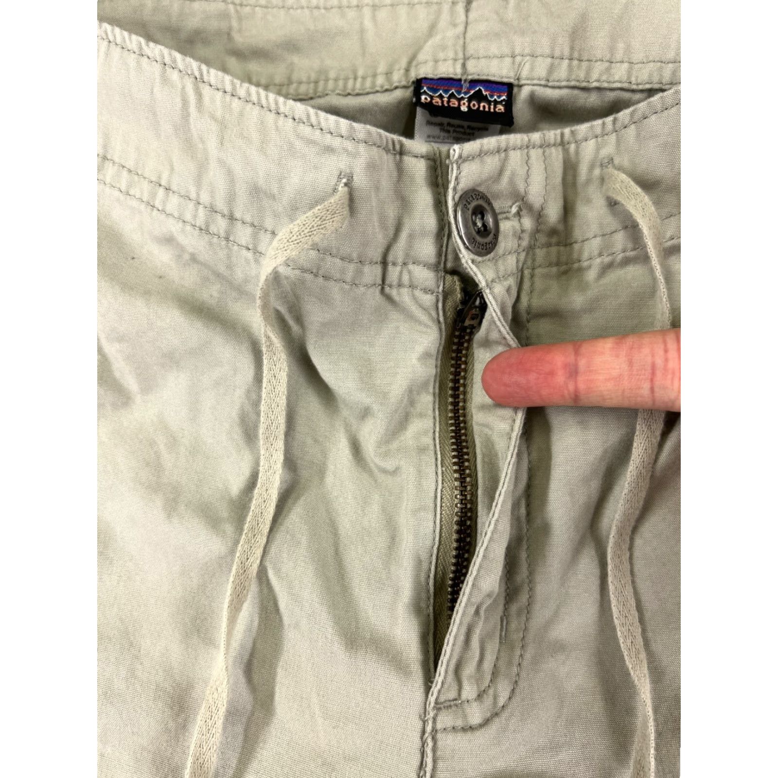 Patagonia Patagonia Pants Women 14 Beige Mandala Capris 100% Cotton Cargo Drawstring 34x21 Capris Womens 14 Beige Mandala 100% Cotton Patagonia Pants Size 36" / US 14 / IT 50 - 5 Thumbnail