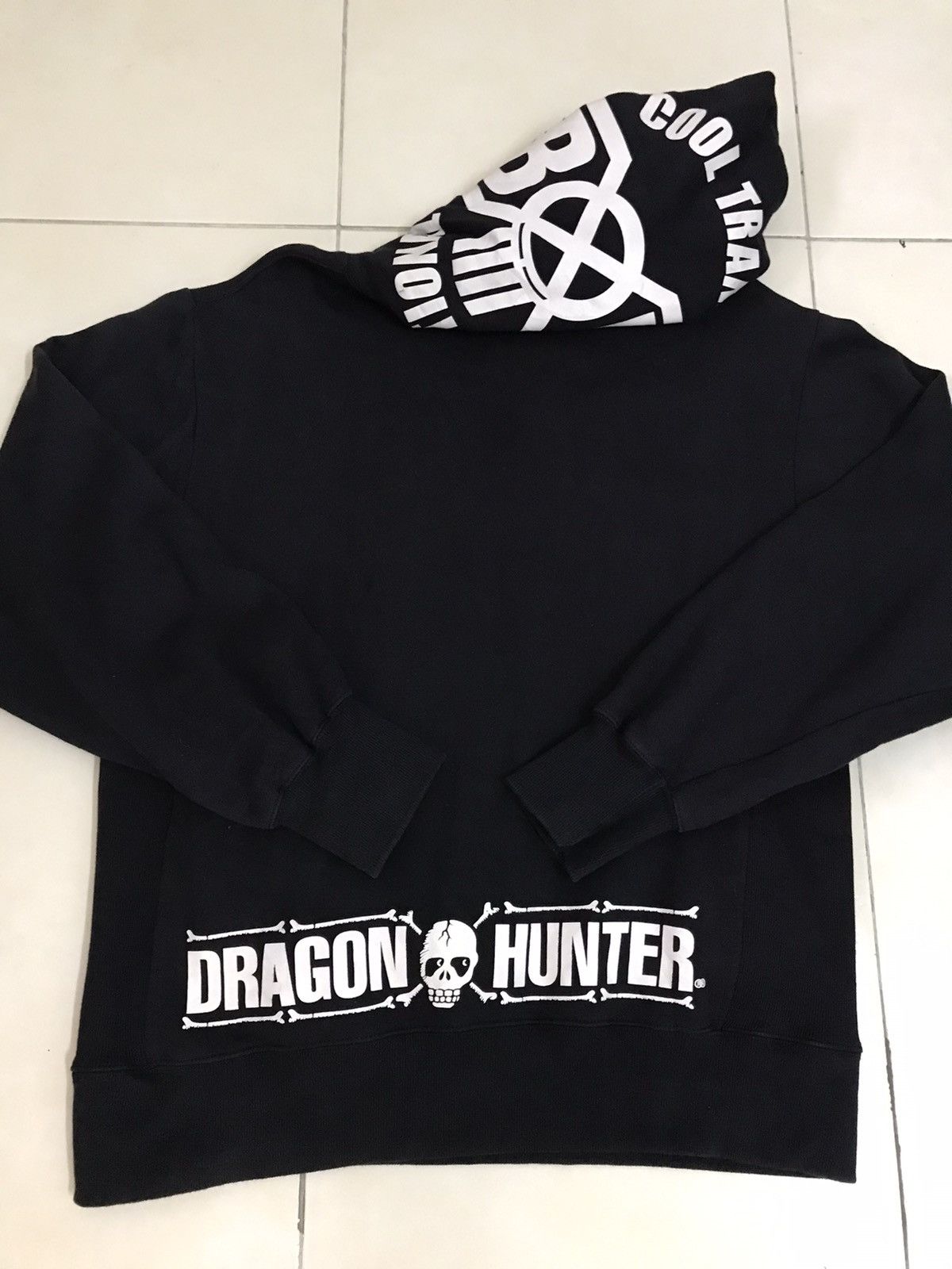Vintage Bounty Hunter Hoodie Sweatshirt Black Dragon