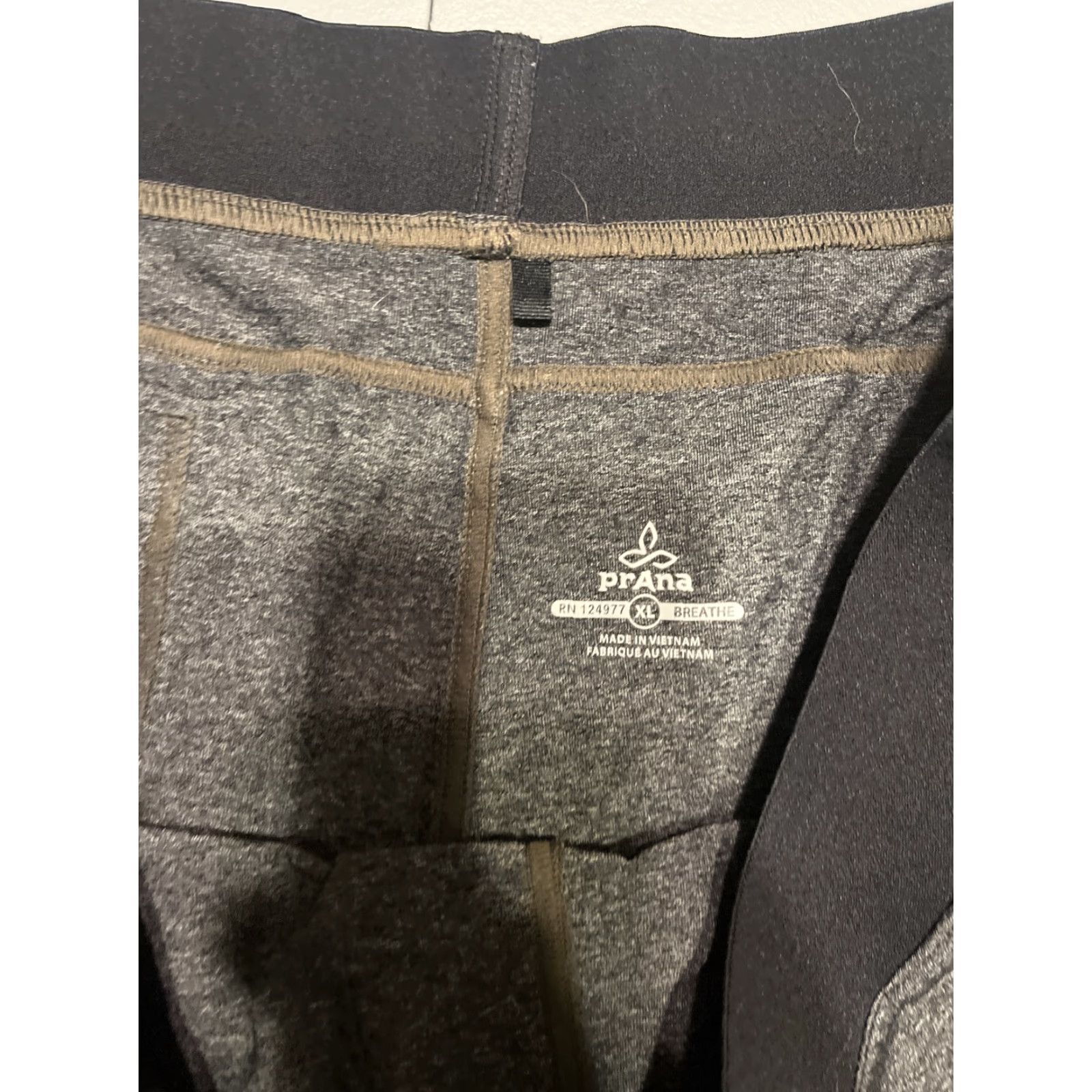 Prana Prana Mens Gray Regular Fit Athletic Shorts L Activewear All Season Sports Comfort Size US 33 - 3 Thumbnail