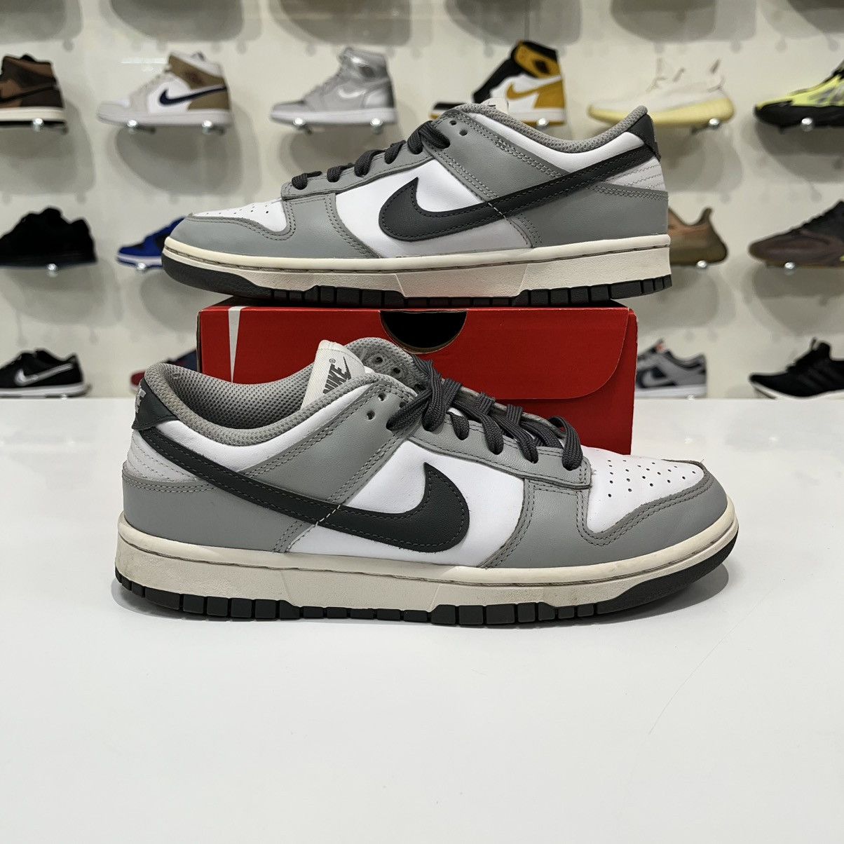 Nike Nike Dunk Low Light Smoke Grey (W) Size US 8 / IT 38 - 1 Thumbnail