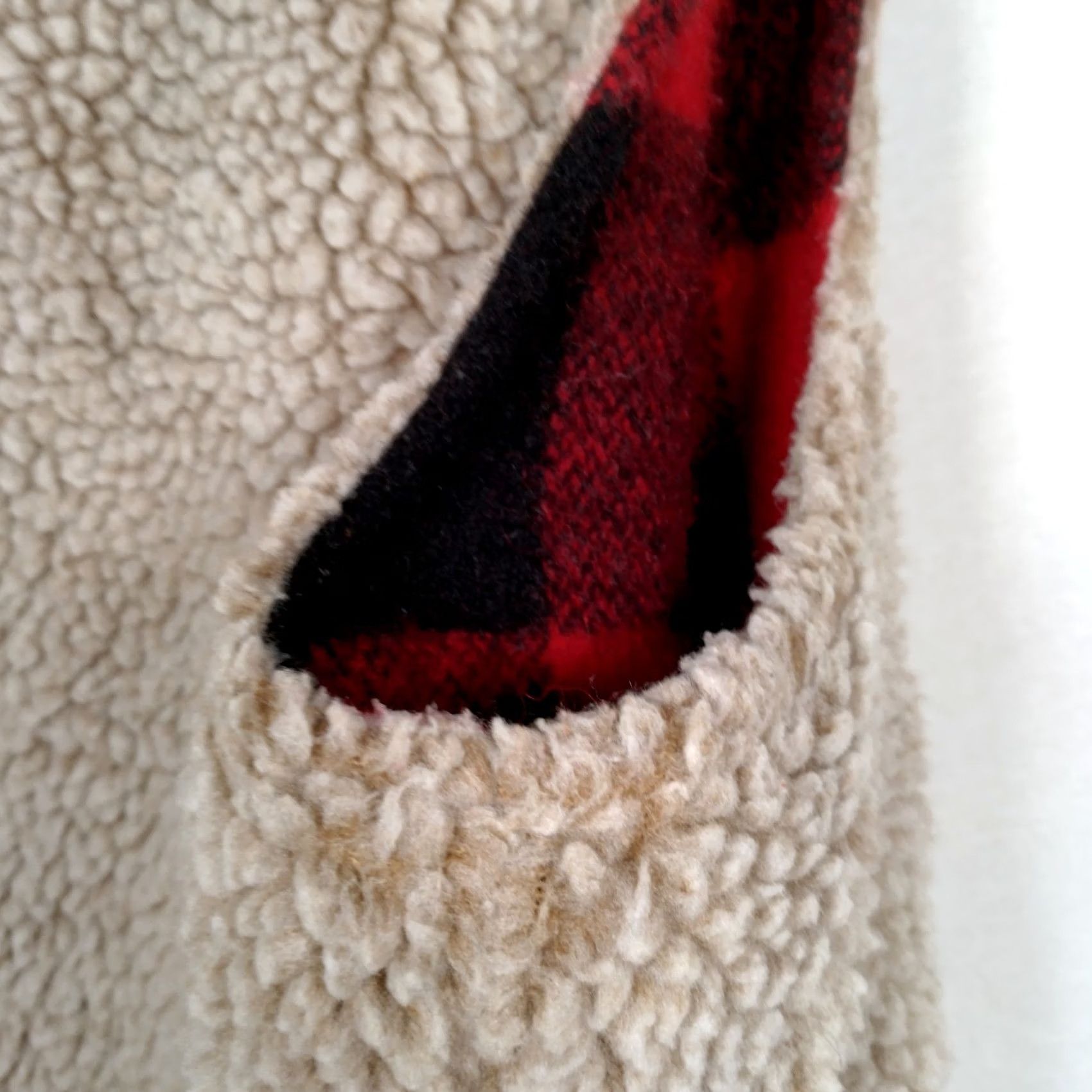 Vintage VINTAGE Woolrich Vest Medium Red Wool Blend Buffalo Plaid Snap Sherpa Lined Work Men M Red Buffalo Plaid Woolrich Vest Size US M / EU 48-50 / 2 - 6 Thumbnail
