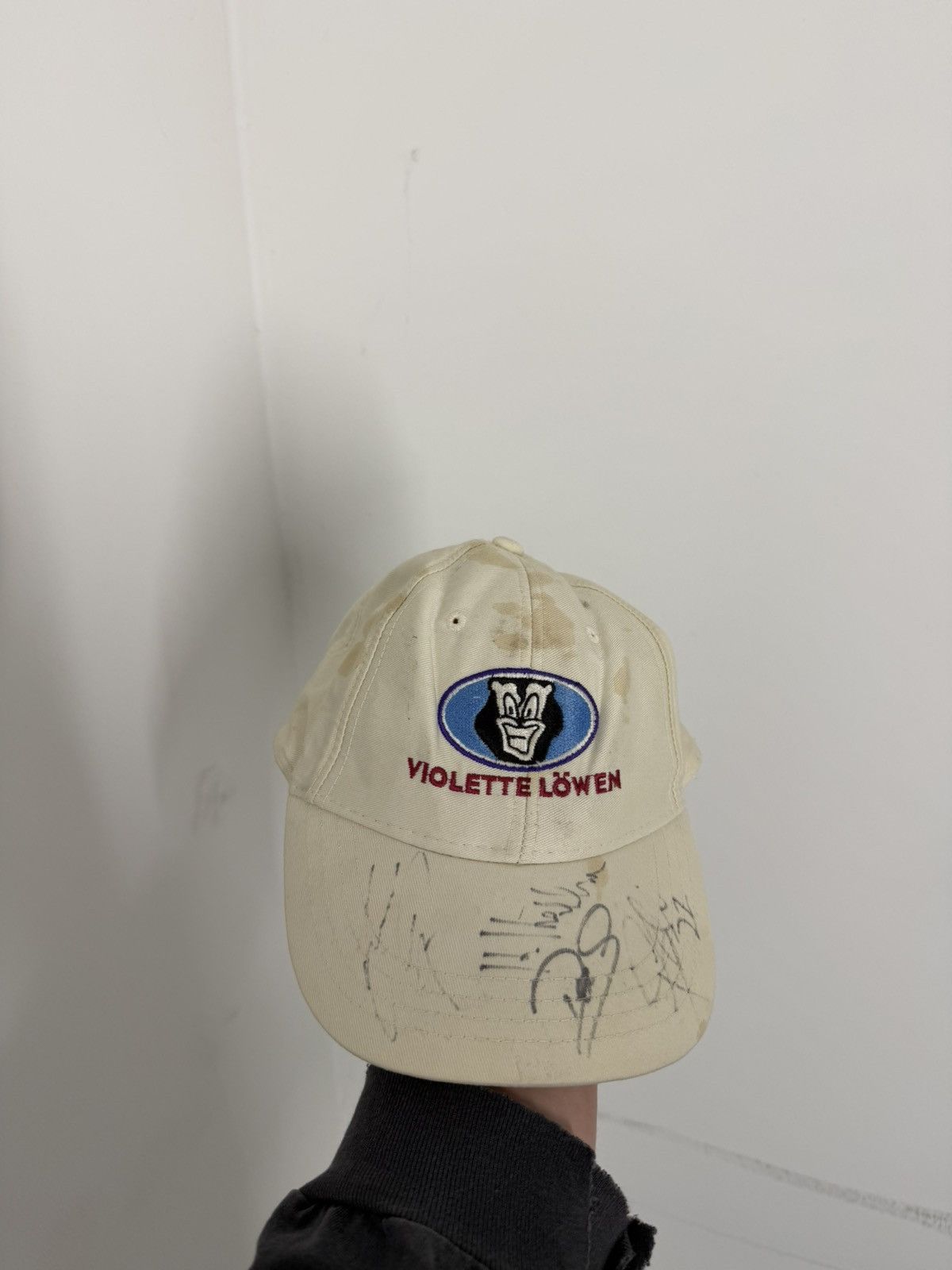 Vintage Vintage Austria Memphis Signed Violette Löwen Cap Size ONE SIZE - 1 Thumbnail