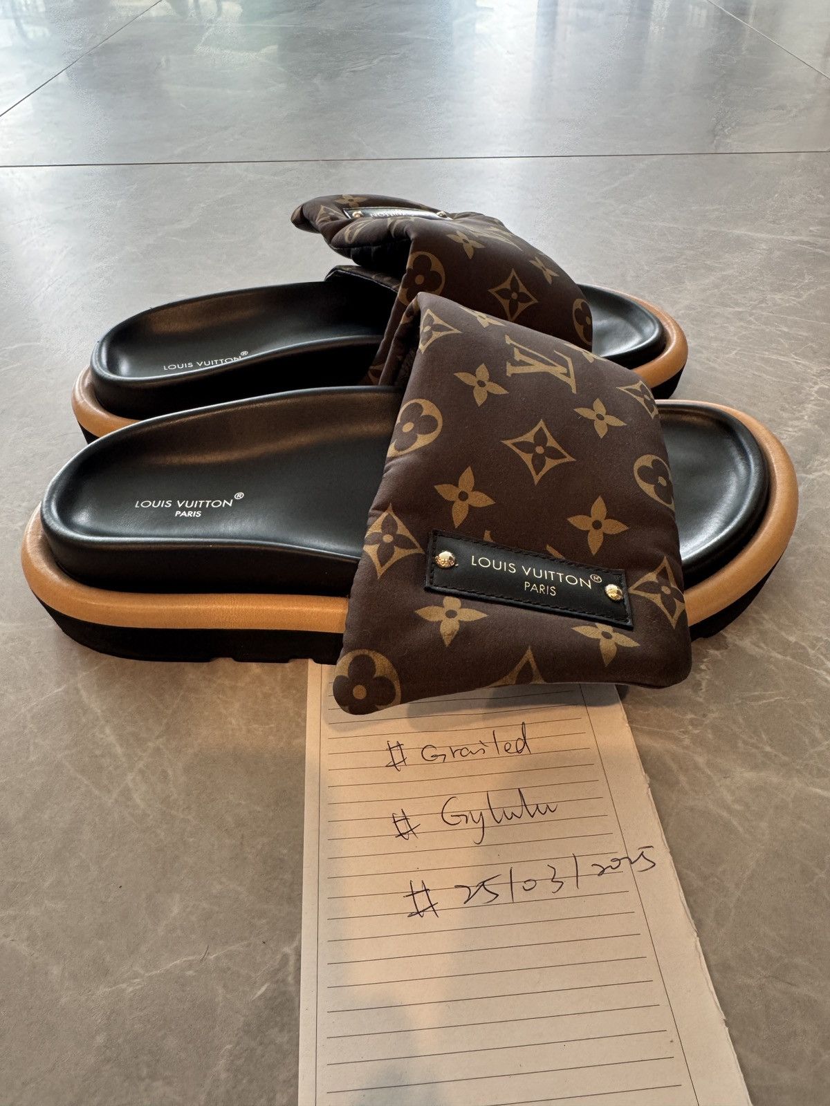 Louis Vuitton Pool Pillow Flat Comfort Mules Size US 7 / IT 37 - 4 Thumbnail