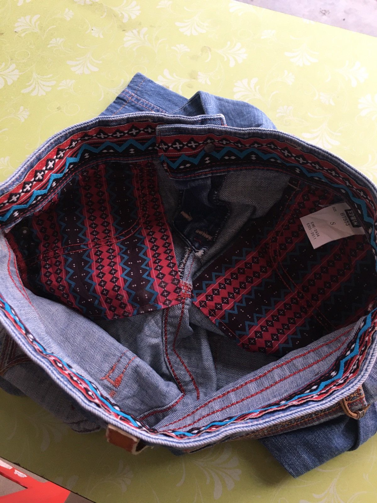 Edwin × Japanese Brand Edwin 503 blue trip navajo style Size 30" / US 8 / IT 44 - 11 Thumbnail