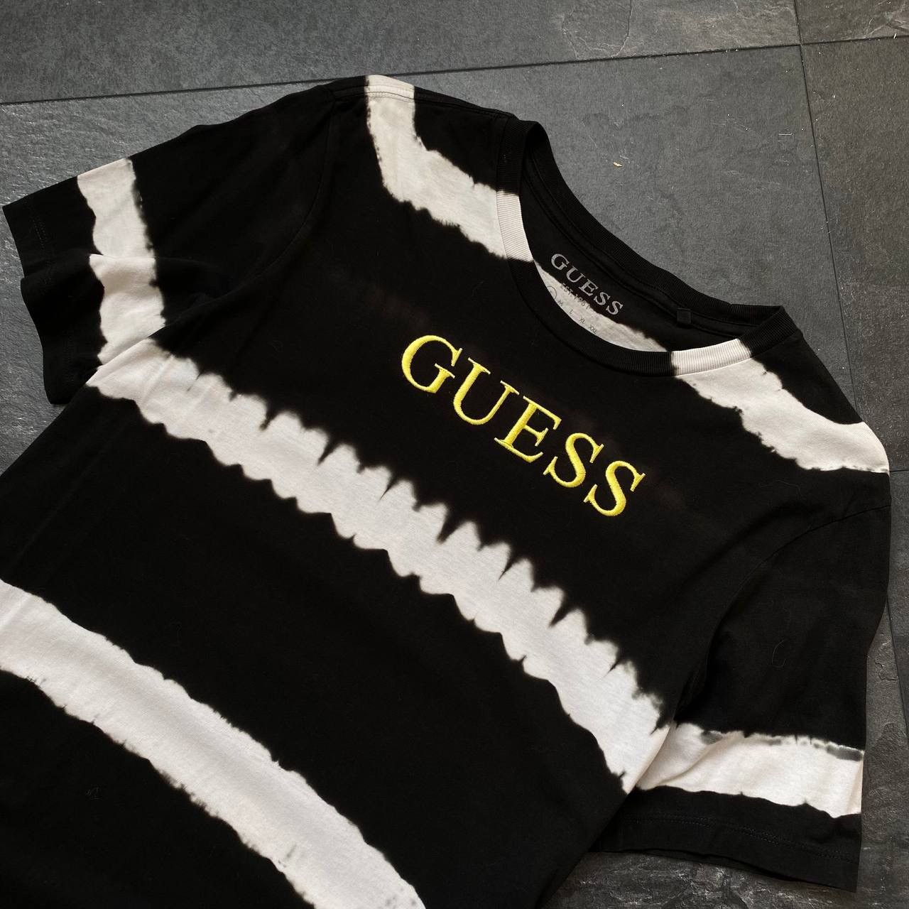 Vintage Vintage big logo guess tee shirt Size US S / EU 44-46 / 1 - 2 Thumbnail