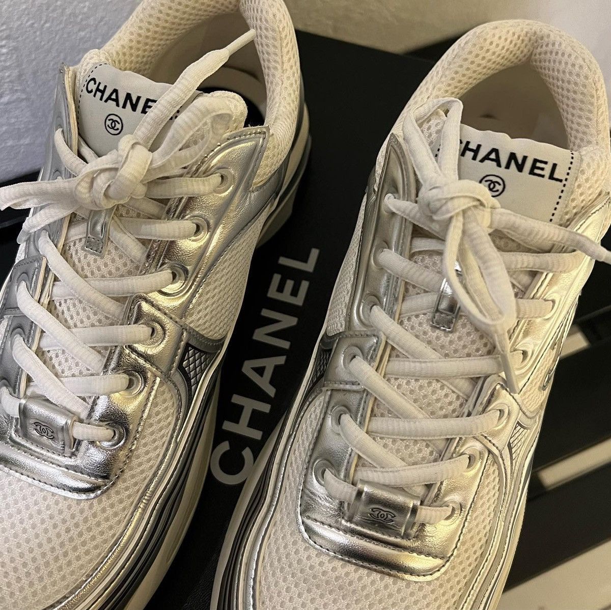 Chanel Chanel laminated 23ss cc sneakers Size US 9 / EU 42 - 5 Thumbnail