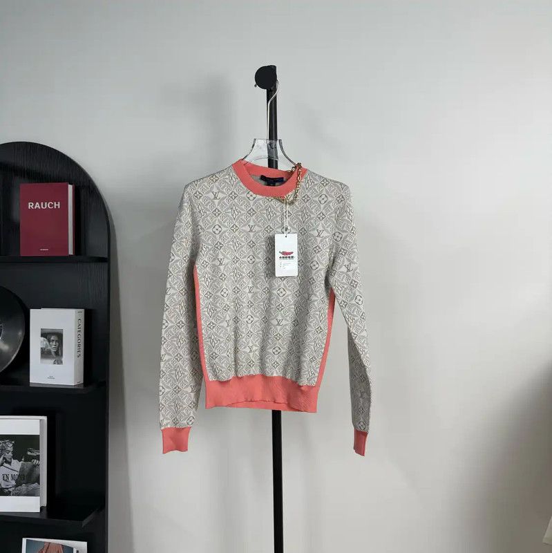 Louis Vuitton Louis Vuitton Color Block Knitted Sweater 0089 Size XS / US 0-2 / IT 36-38 - 1 Thumbnail