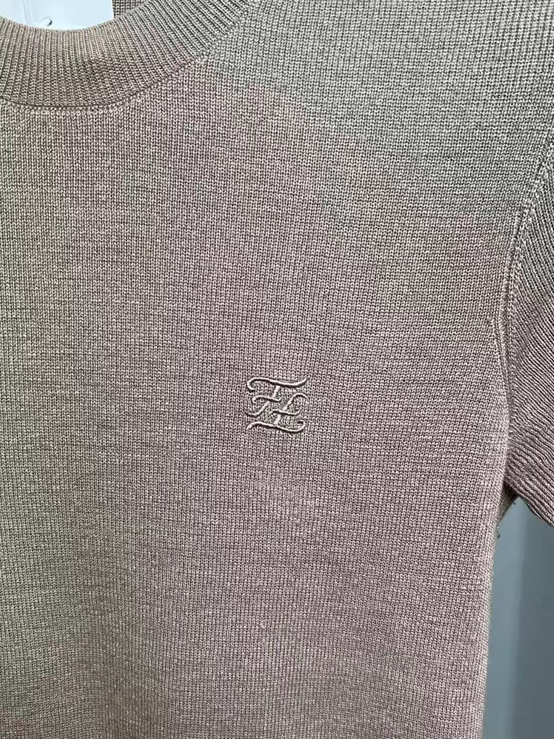 Fendi Fendi Reversed Logo Wool Short Sleeve Size US S / EU 44-46 / 1 - 3 Thumbnail