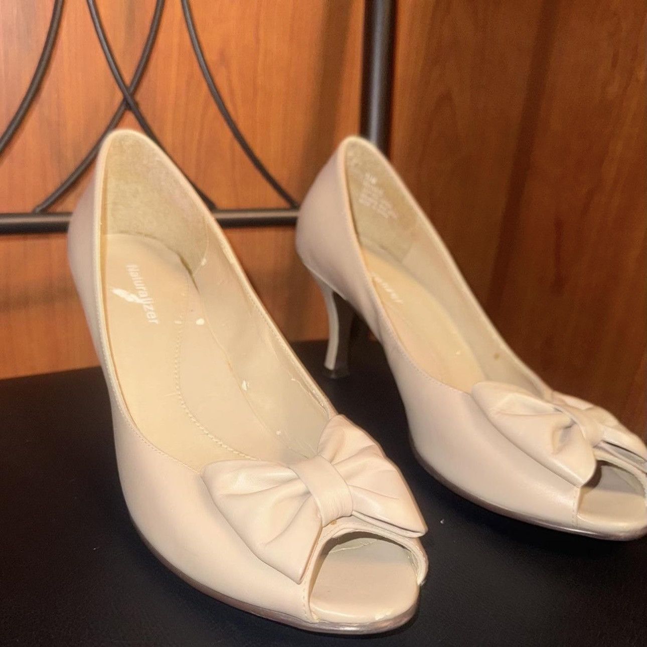 Naturalizer Naturalizer Nude Leather Kitten Heels with Bow – Size 7.5 Size US 7.5 / IT 37.5 - 4 Thumbnail