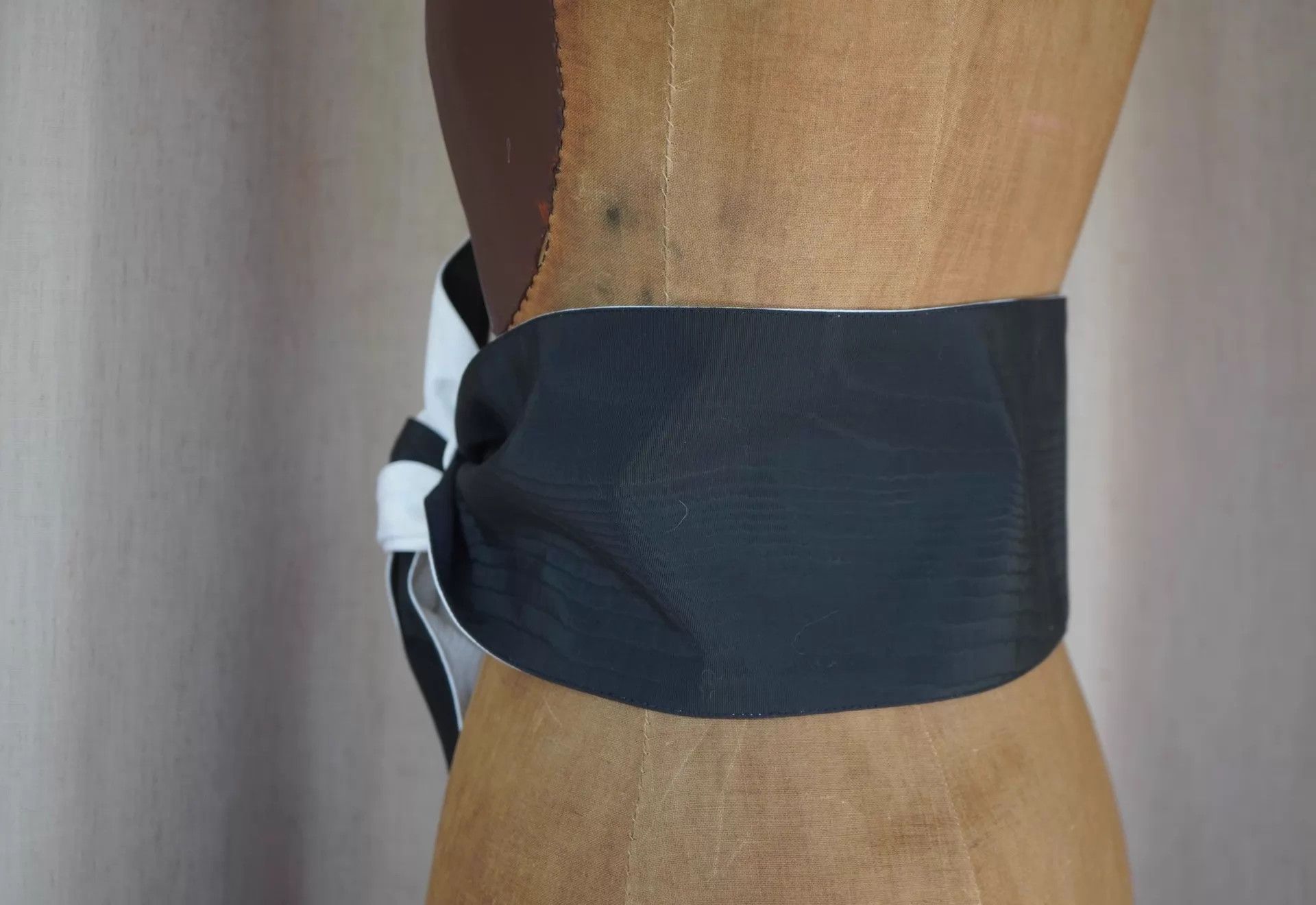 Yves Saint Laurent Yves Saint Laurent 1979 Rive Gauche Black & White Waist Sash Size ONE SIZE - 6 Thumbnail