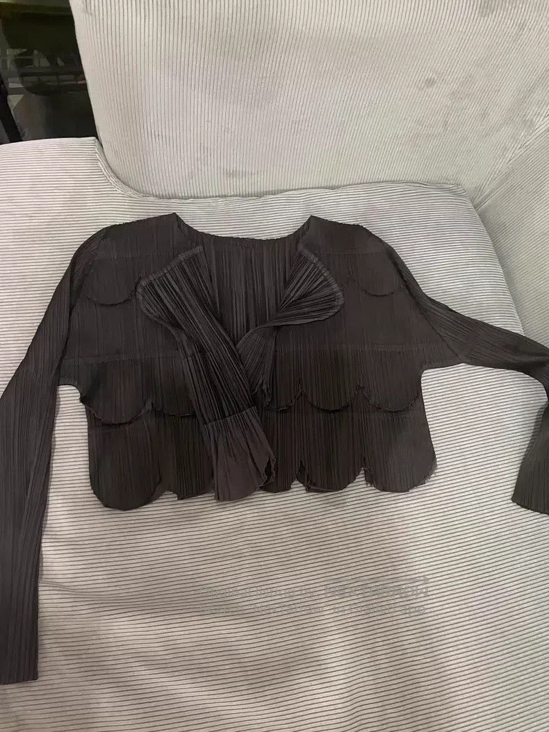 Issey Miyake Issey Miyake Petal Short Cardigan Long Sleeve Size XL / US 12-14 / IT 48-50 - 3 Thumbnail