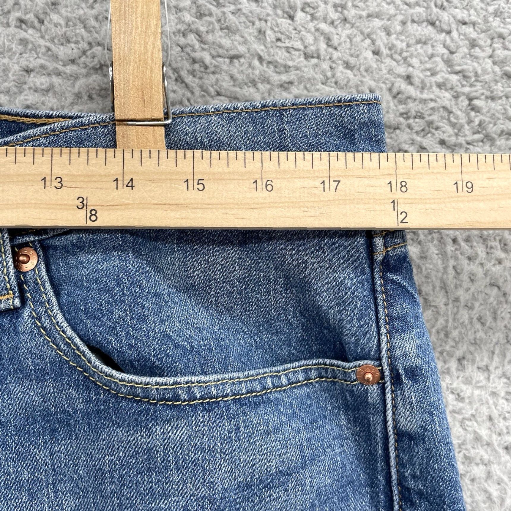 Levi's Levi's 505 Jeans Mens 36x31 Blue Denim Straight 5-Pocket Classic Comfortable Streetwear 90s Grunge USA Vintage Skater Mens Size US 36 / EU 52 - 2 Thumbnail