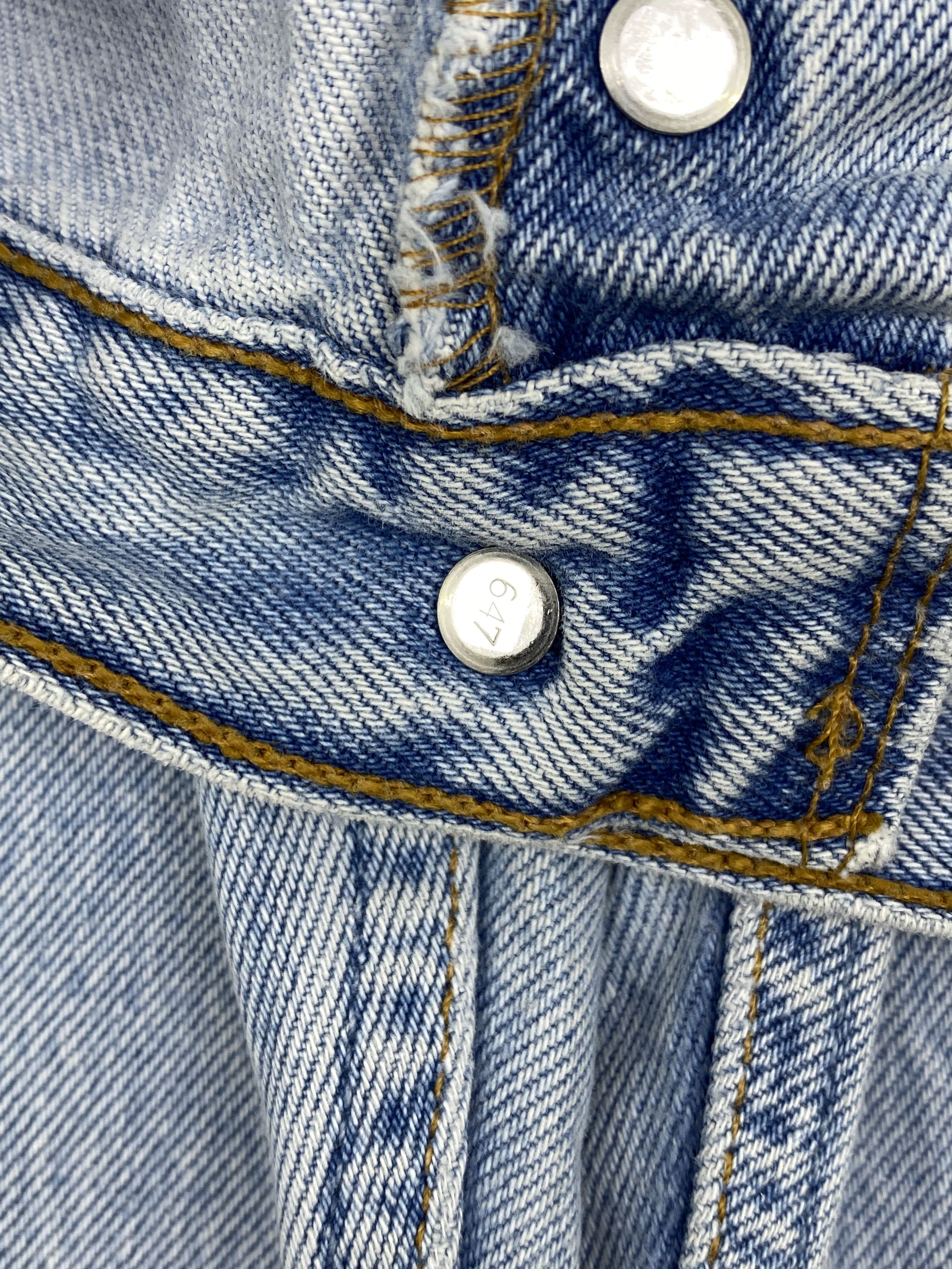 Levi's 90s Vintage Levis 501 Light WashnJeans DP2839 Size US 32 / EU 48 - 17 Thumbnail