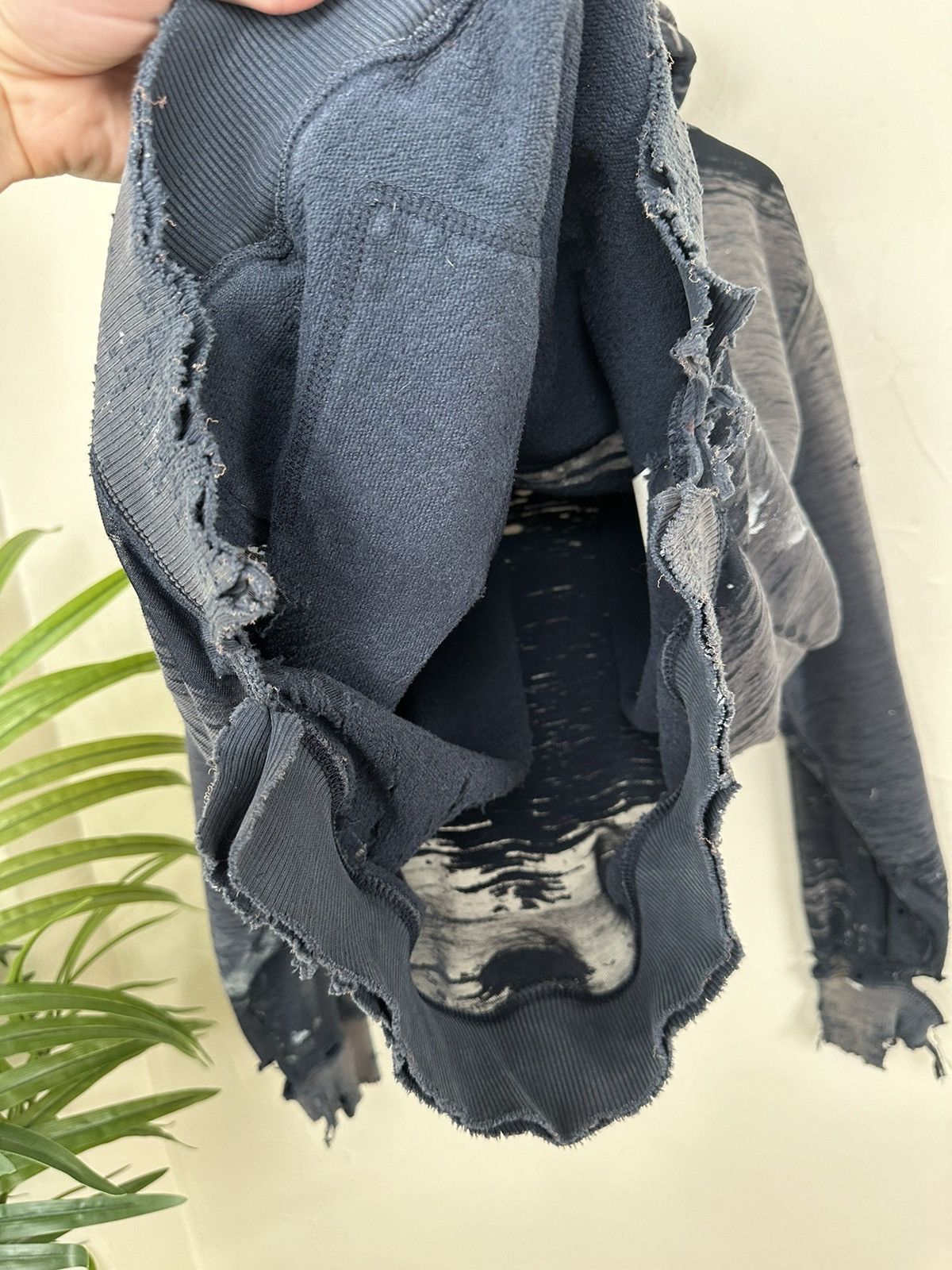 Carhartt × Vintage (XL) INSANE THRASHED SHEER Navy Carhartt Hoodie Size US XL / EU 56 / 4 - 9 Thumbnail