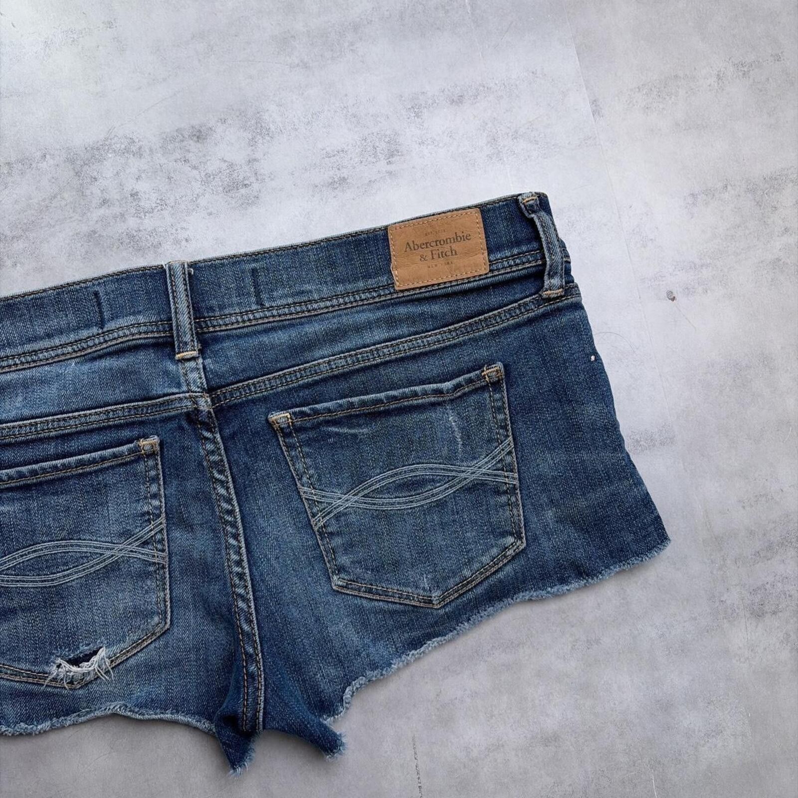 Abercrombie & Fitch Y2K Dark Wash Abercrombie & Fitch Surf Mini Denim Shorts Size 30" / US 8 / IT 44 - 3 Thumbnail