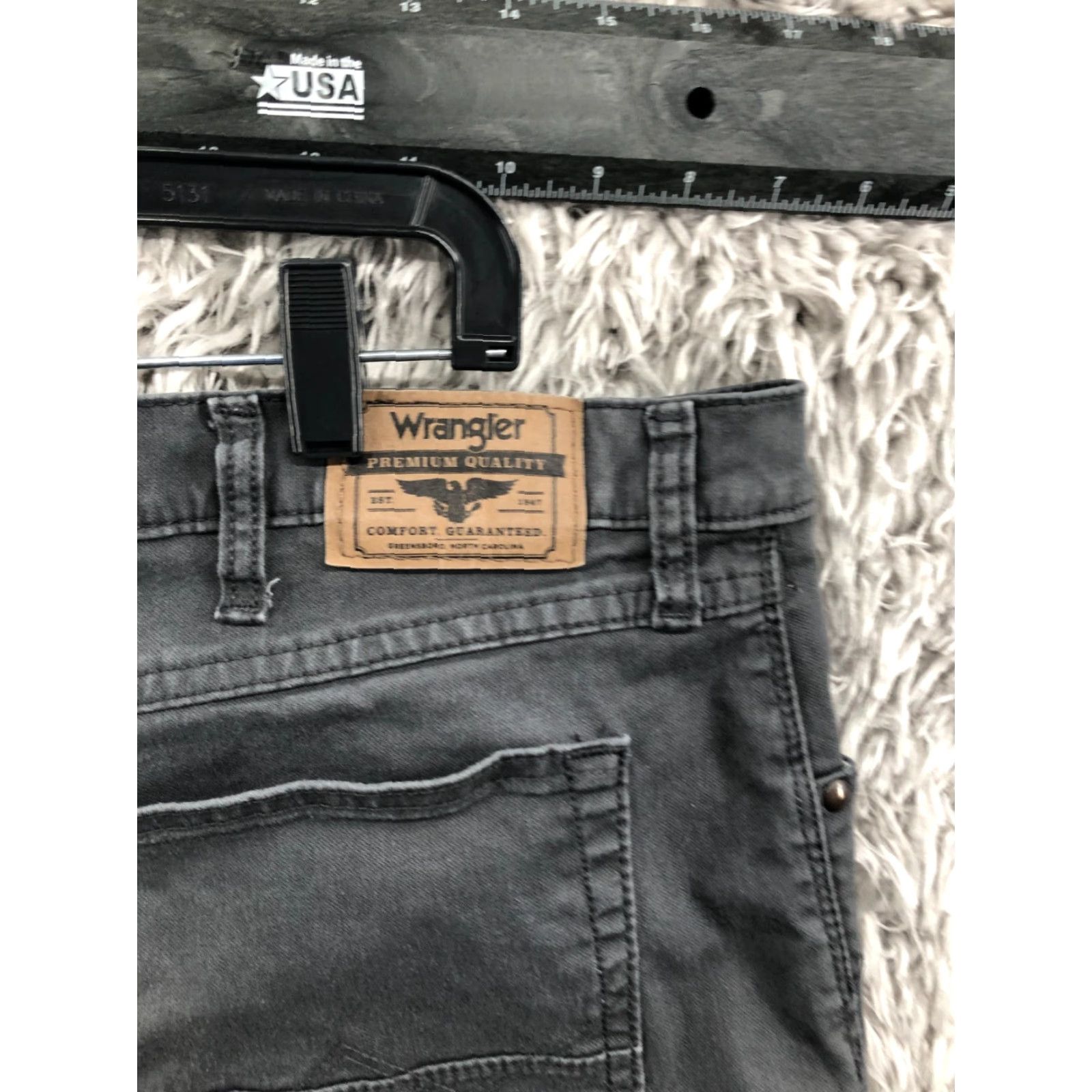 Wrangler Wrangler Jeans Mens Mid Dark Gray Denim Straight Leg 42x30 Regular 5-Pocket Belt Loops Wrangler 936 Modern Classic American Style Vintage No Size US 42 / EU 58 - 6 Thumbnail