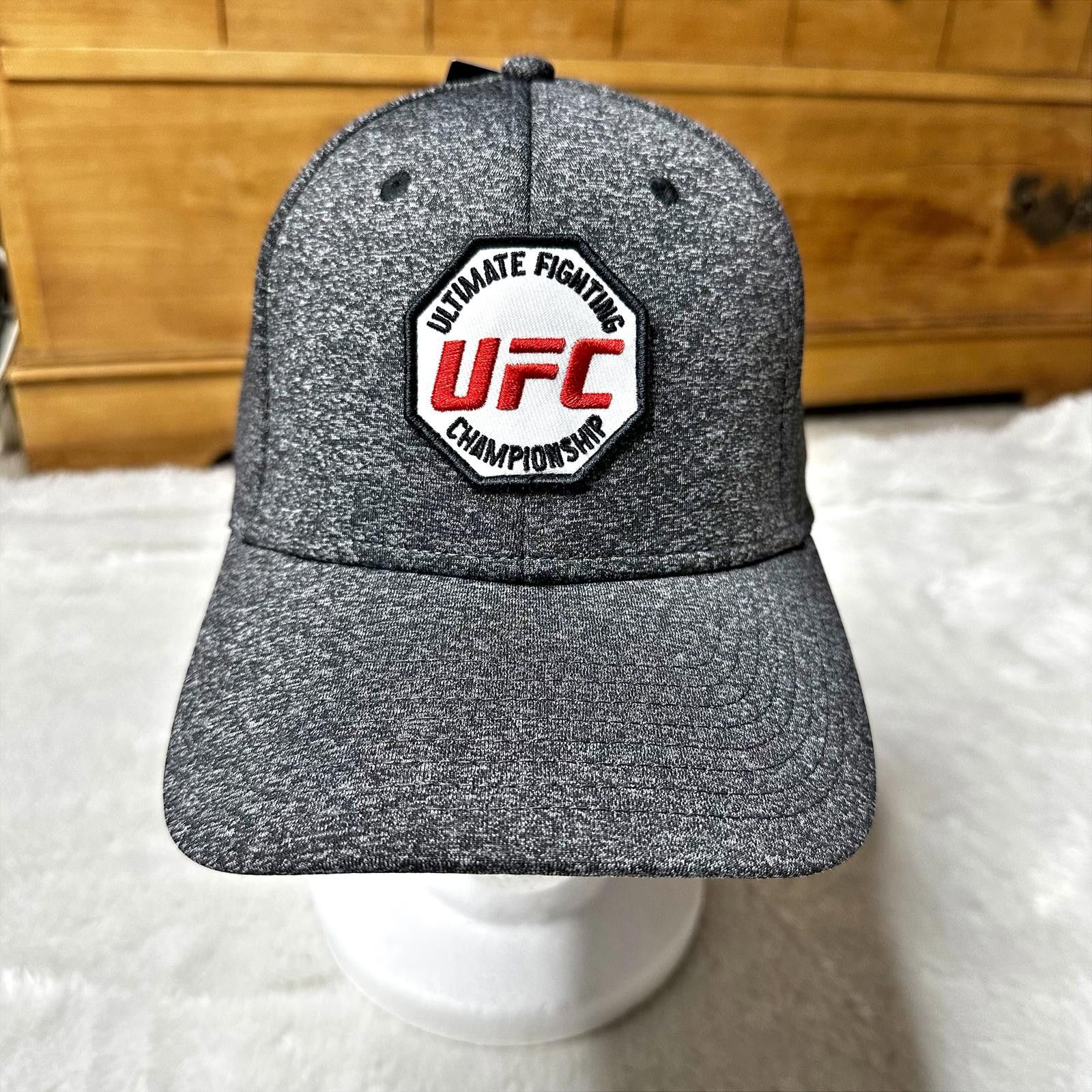 UFC NWT UFC Embroidered Patch Logo Adjustable Cap Grey Adult OS Size ONE SIZE - 2 Thumbnail