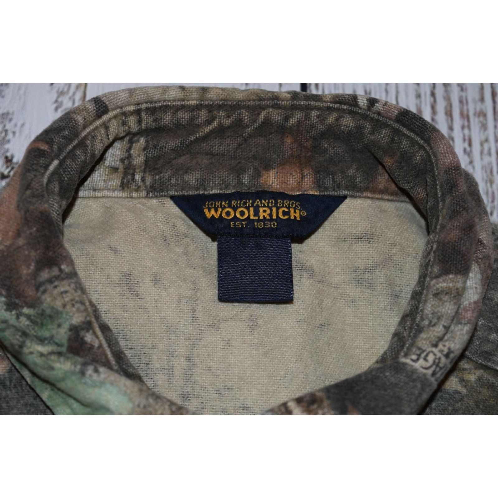 Vintage VINTAGE Woolrich Camouflage ChamOis Shirt Advantage Timbe CAMOUFLAGE Size L Large FADED Shirt Mens Size US L / EU 52-54 / 3 - 7 Thumbnail