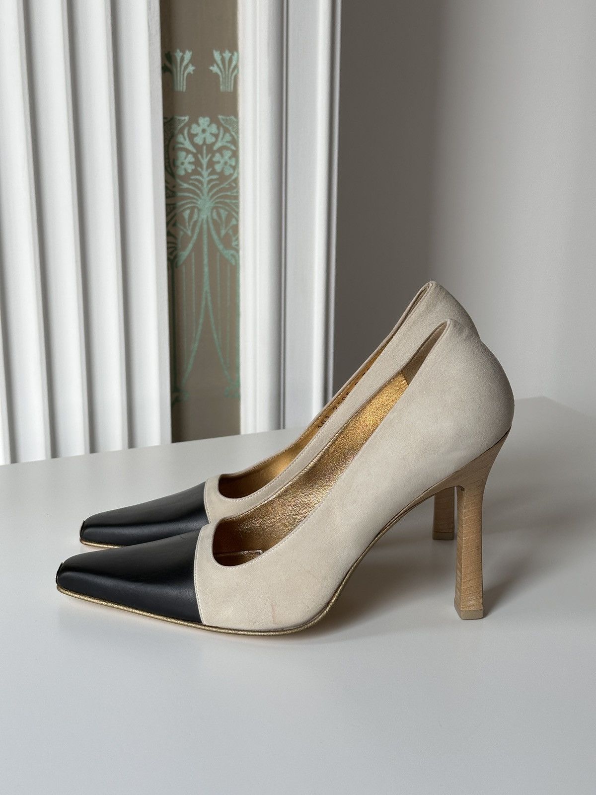 Gucci Gucci Nubuck Beige Black Metal Toe Heels Size 38 US 8 Size US 8 / IT 38 - 4 Thumbnail