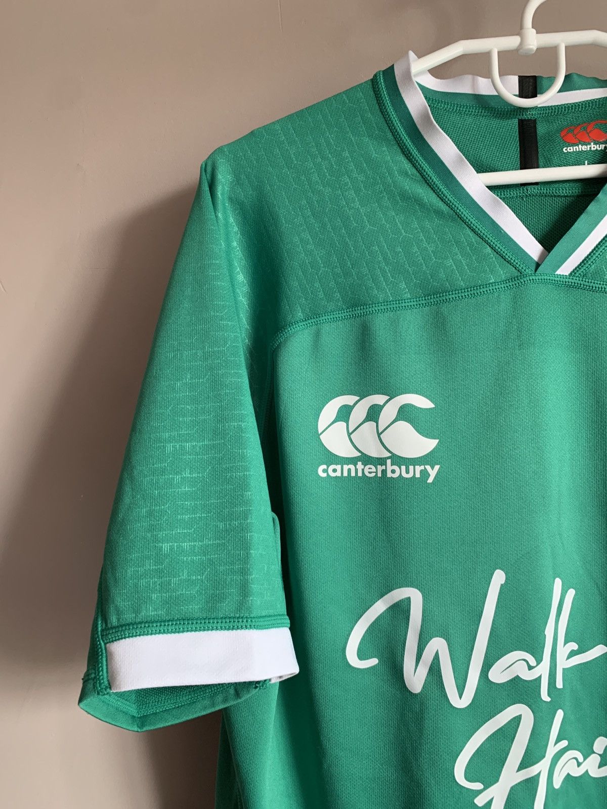 Canterbury of New Zealand Ireland Home Rugby Union Shirt Canterbury Jersey Size XL Size US L / EU 52-54 / 3 - 4 Thumbnail