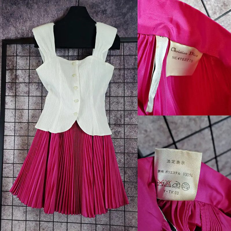 Dior Dior Pleated Skirt in Summer Fuchsia Color 0089 Size 27" / US 4 / IT 40 - 1 Thumbnail