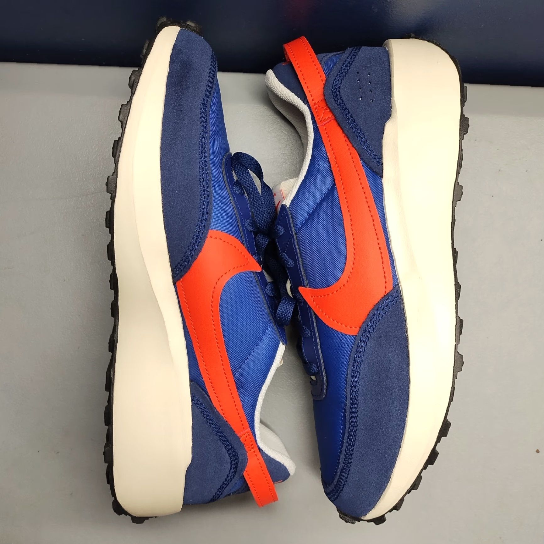 Nike Nike Waffle Debut Sneakers Womens US 10 Multicolor Comfort Insole Lace Up IB4364-492 Size US 10 / IT 40 - 3 Thumbnail