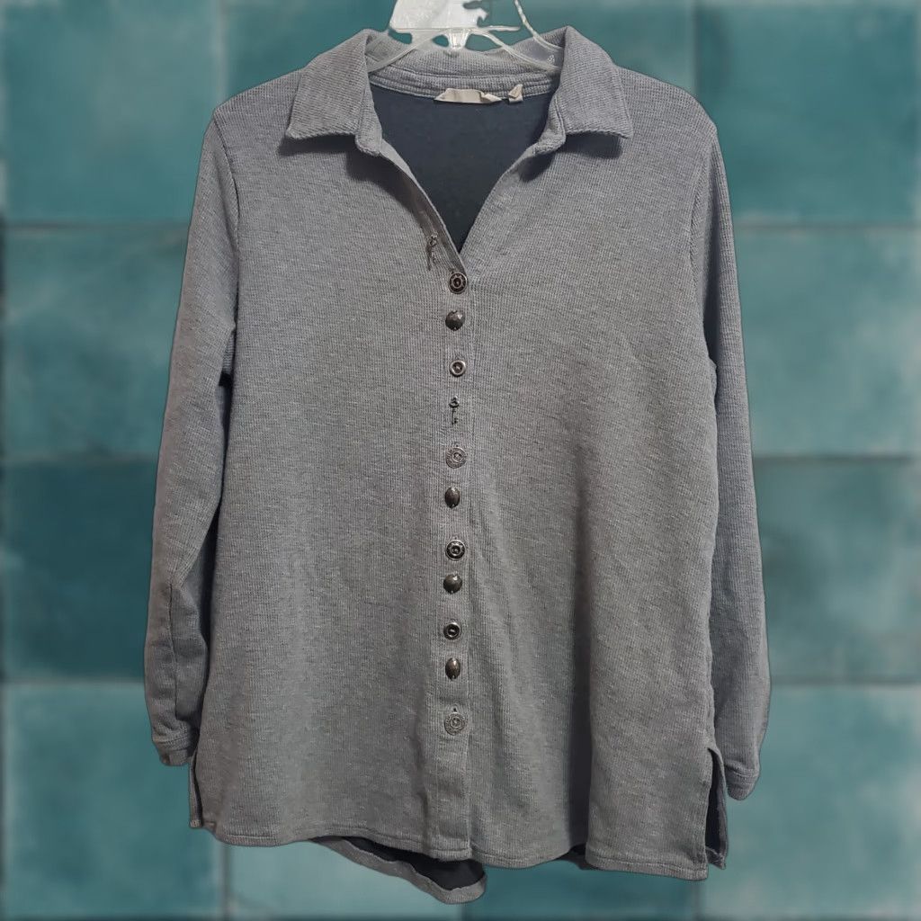 Soft Surroundings VINTAGE Soft Surroundings Top Women L Gray Waffle Knit Novelty Buttons Roll Tab Sleeve Size L / US 10 / IT 46 - 1 Thumbnail