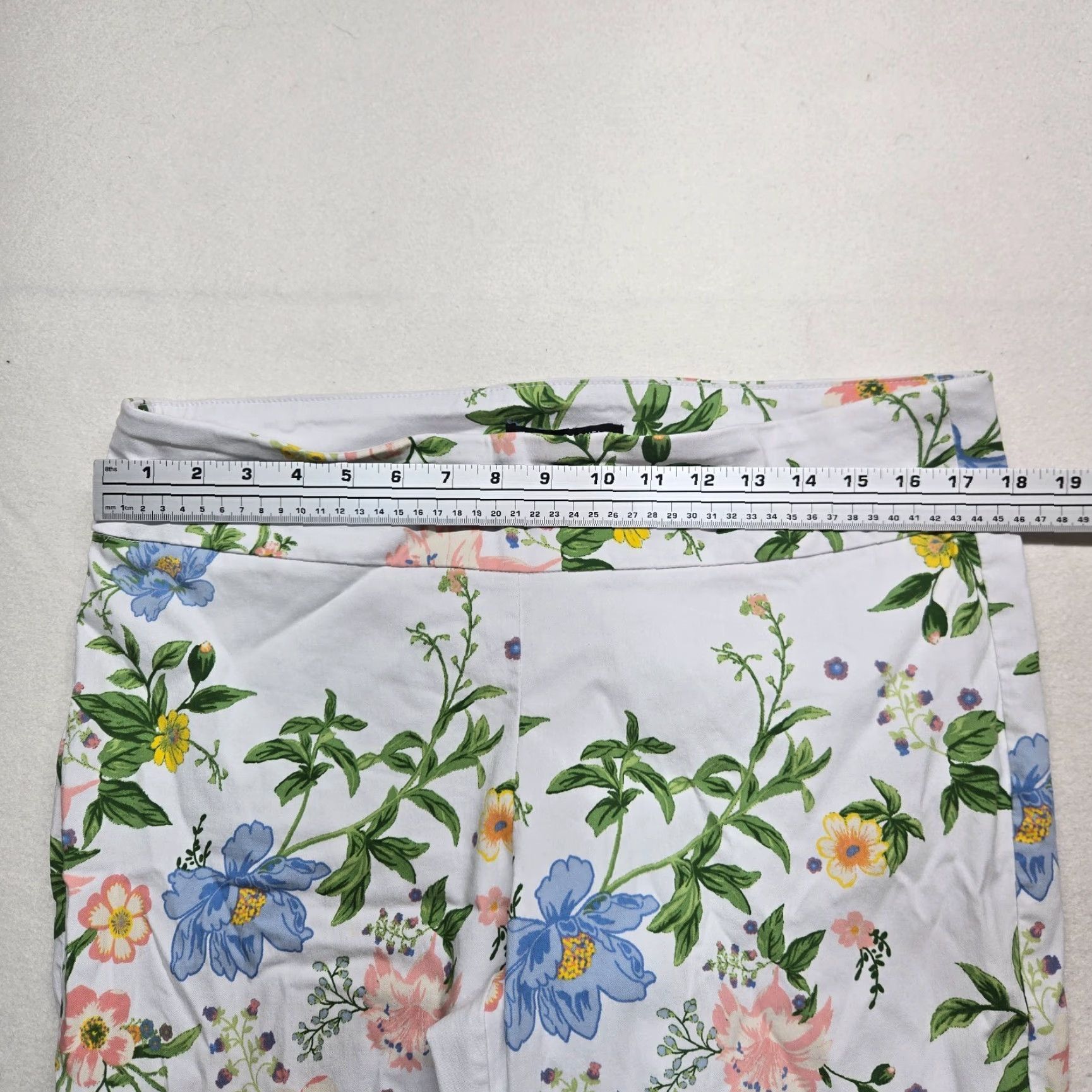 Vintage VINTAGE Zac & Rachel Floral Pants Women Size 16 White Rayon Slim Straight Spring Summer Casual Size 38" / US 16 / IT 52 - 4 Thumbnail