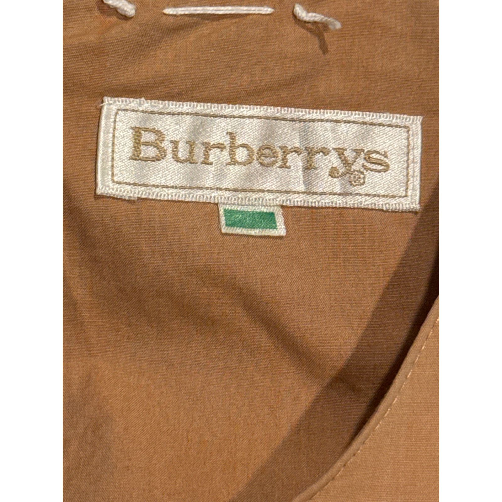 Burberry 70's Burberrys Tan day dress Embroidered Crest, size tab S Size S / US 4 / IT 40 - 13 Thumbnail