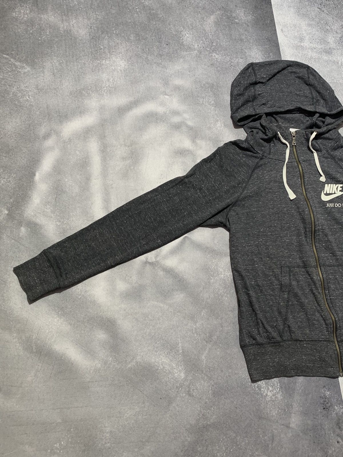 Nike × Vintage Vintage Y2K Nike small swoosh zip hoodie streetwear size S Size S / US 4 / IT 40 - 2 Thumbnail