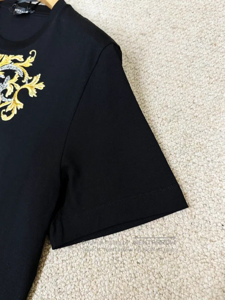 Versace Versace Black embroidered print casual short-sleeved T-shi Size US S / EU 44-46 / 1 - 4 Thumbnail