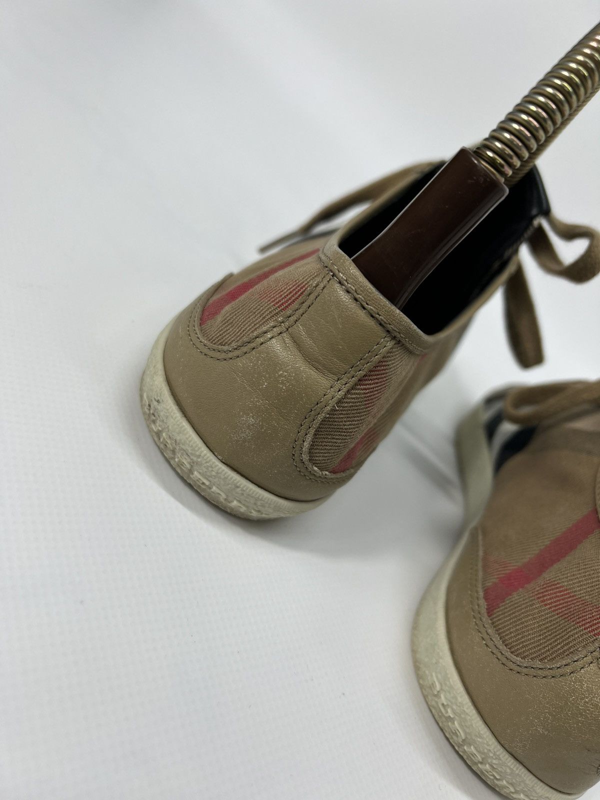 Burberry Vintage luxury Burberry Nova Check Sneaker Shoes Size 40 Size US 10 / IT 40 - 12 Thumbnail