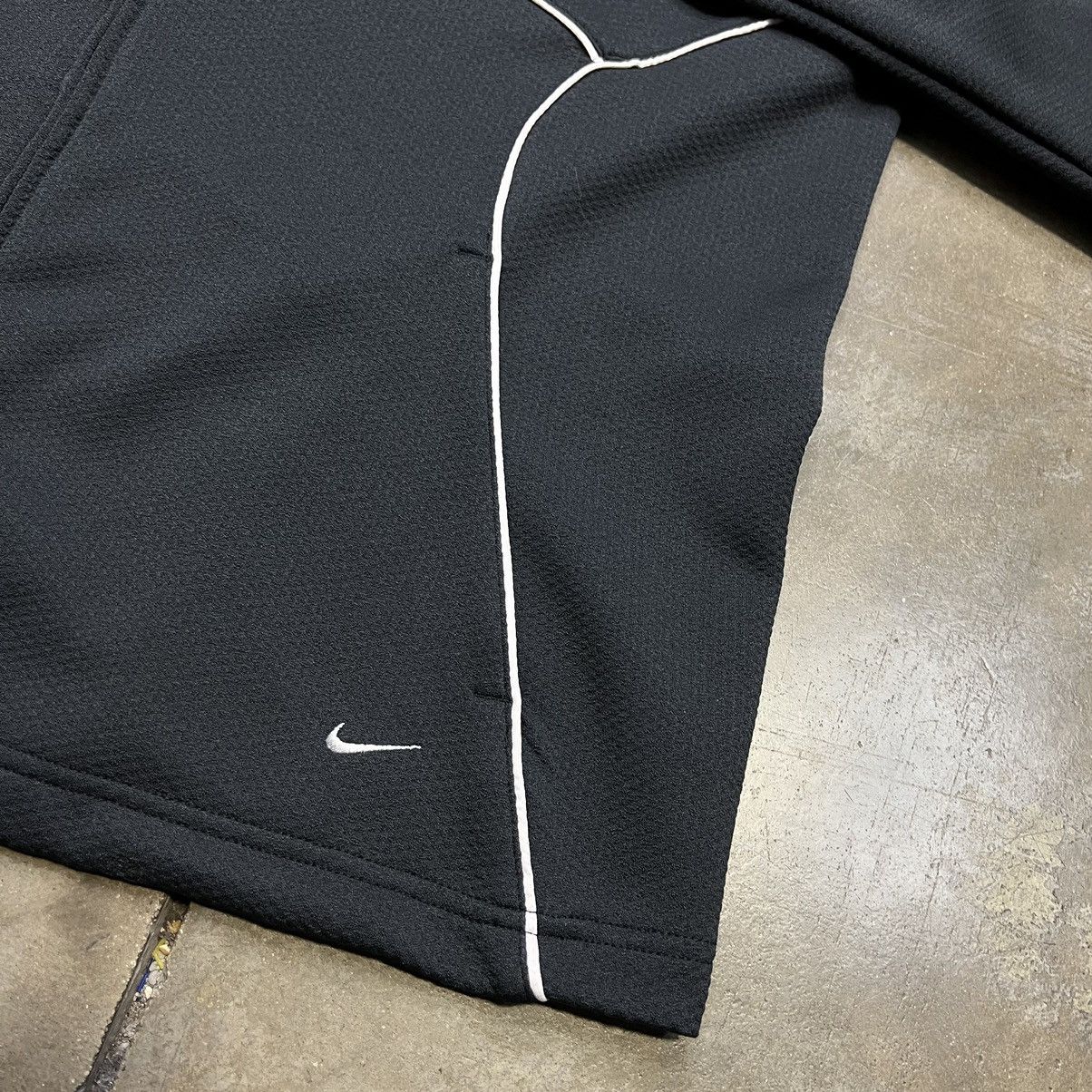 Nike × Vintage Vintage 00s Y2K Nike Golf Gorpcore Mini Swoosh Zip Up Jacket Size US XL / EU 56 / 4 - 3 Thumbnail