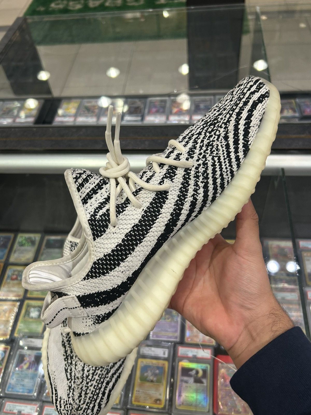 Yeezy Yeezy 350 Zebra 2022 Size US 11.5 / EU 44-45 - 5 Thumbnail