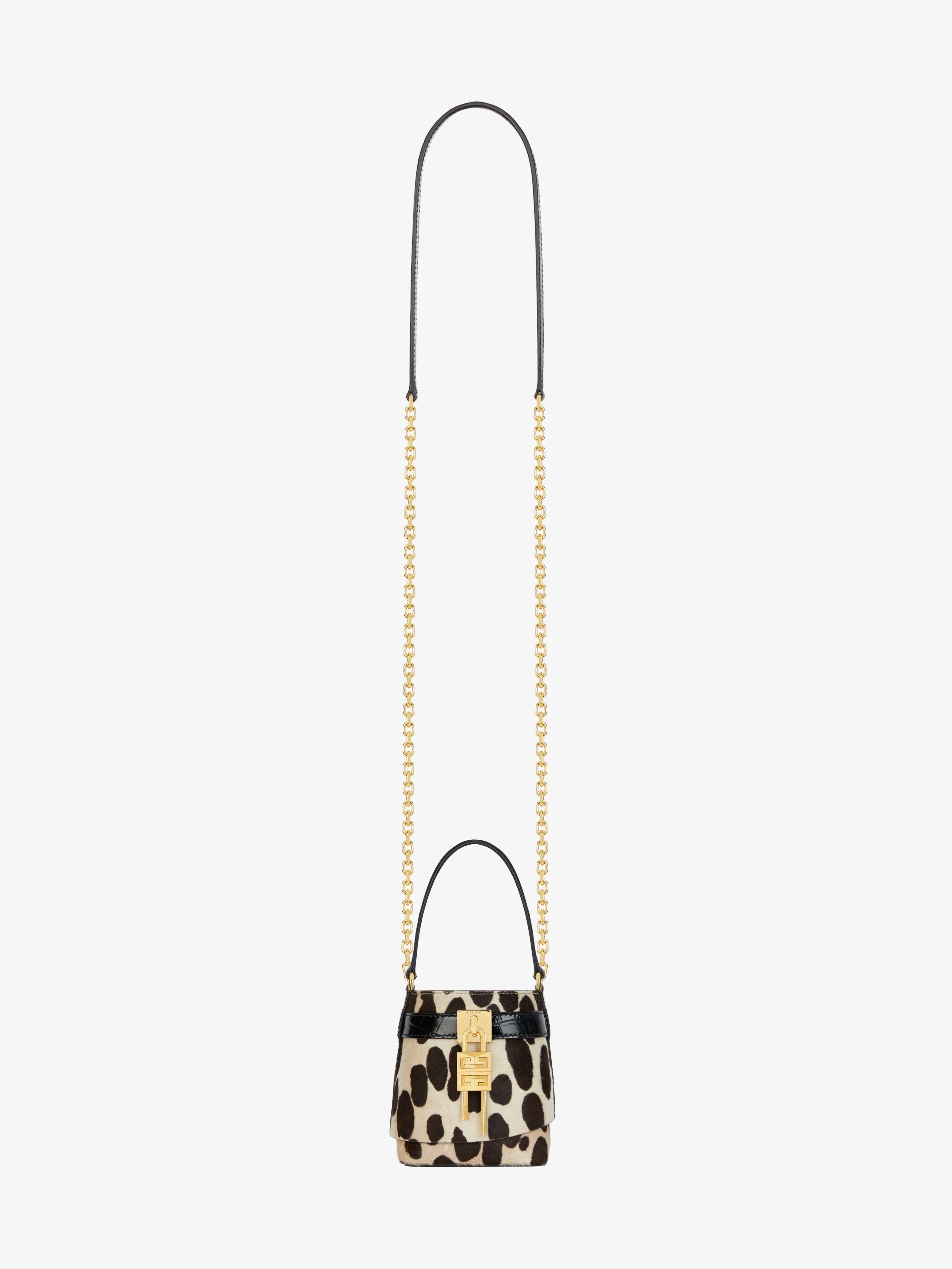 Givenchy o1srvl11e0925 Size: OS / Micro Shark Lock Bucket Bag Size ONE SIZE - 3 Thumbnail