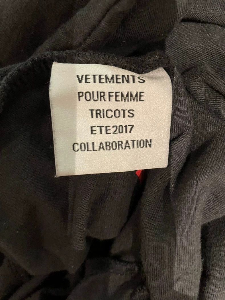 Vetements Vetements Black Classic 'Staff' Lettering Hoodie Size US S / EU 44-46 / 1 - 5 Thumbnail