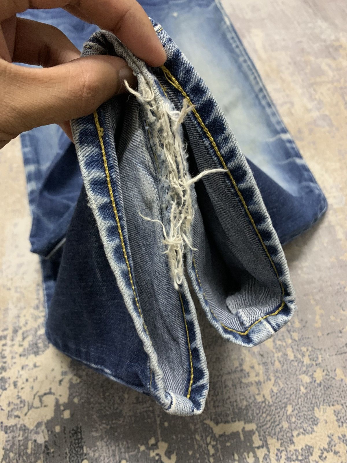 Japanese Brand Vintage Lee Distressed Faded Blue Straight Leg Jeans 27 Size US 27 - 6 Thumbnail