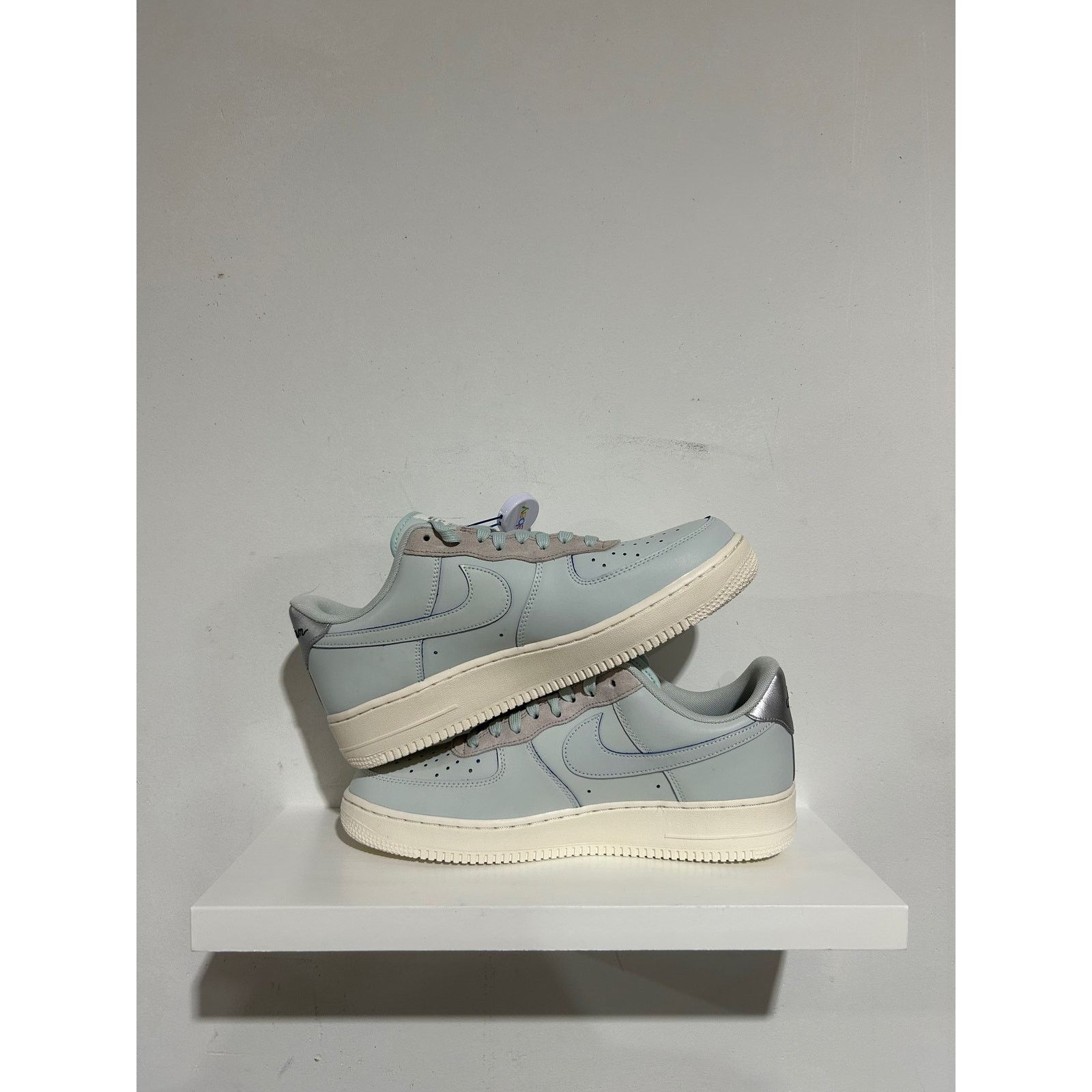Nike AIR FORCE 1 LOW DEVIN BOOKER SIZE 10.5 Size US 10.5 / EU 43-44 - 5 Thumbnail