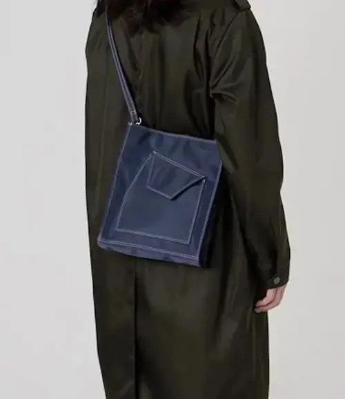 Other Korean fashion navy blue nylon crossbody bag shoulder bag Size ONE SIZE - 2 Thumbnail