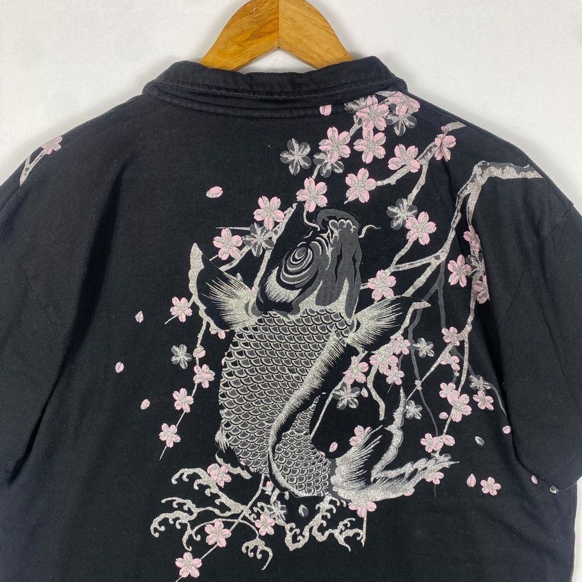 Japanese Brand Japanese Brand CURE ALL Sukajan Carp Fish Polo Shirt Size US XL / EU 56 / 4 - 5 Thumbnail