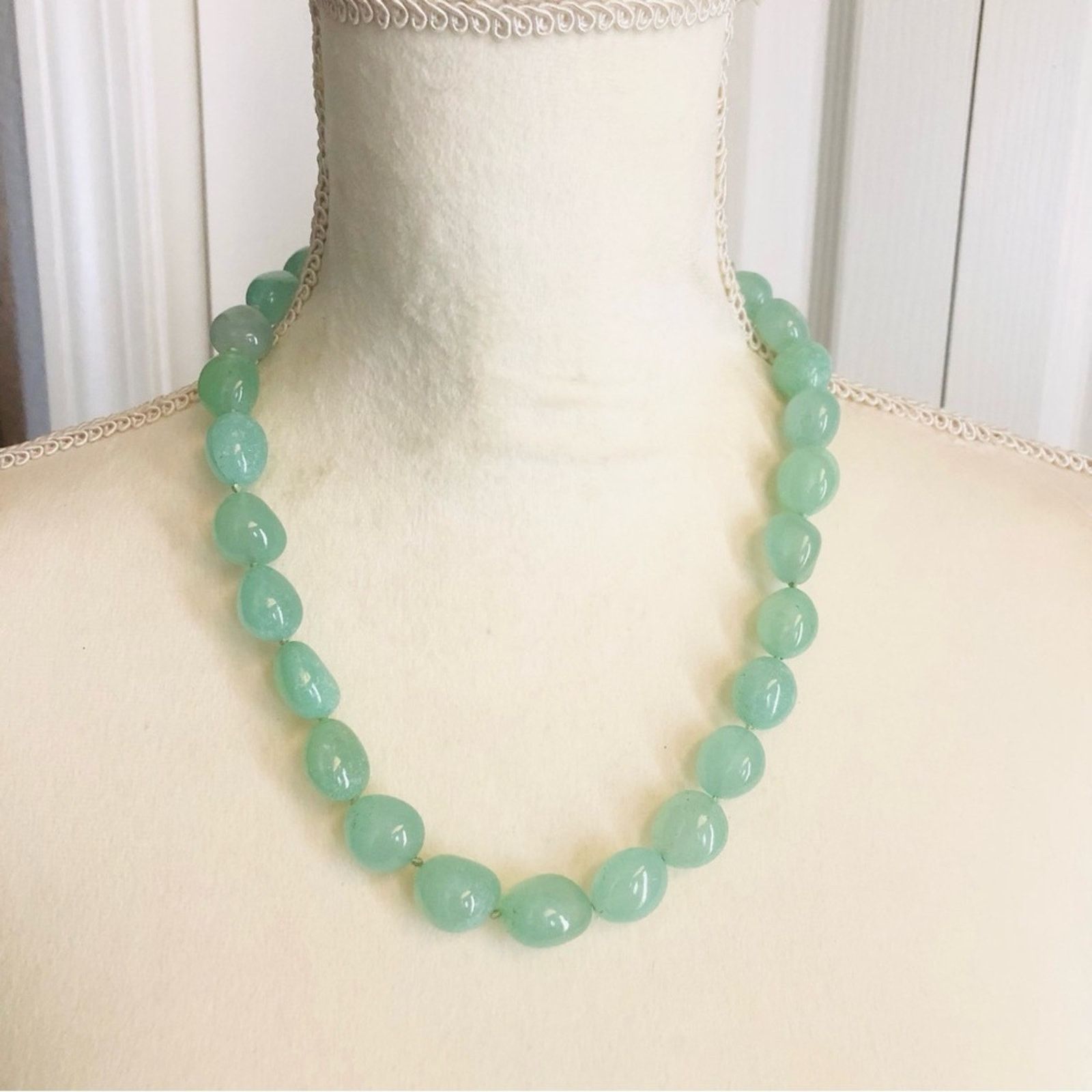 Jewelry World Wide Imports genuine jadeite polished stone necklace Size ONE SIZE - 8 Thumbnail