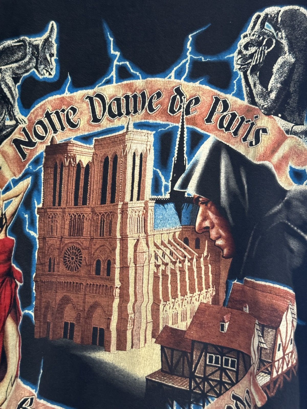 Vintage *RARE* VINTAGE PARIS NOTRE DAME CHURCH GOD QUASIMODO TV SHOW Size US XL / EU 56 / 4 - 4 Thumbnail