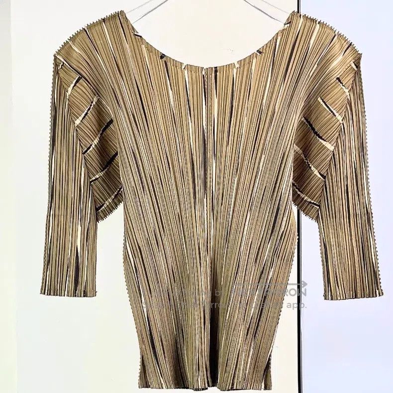 Issey Miyake Issey Miyake Green Short Sleeve Top Size S / US 4 / IT 40 - 2 Thumbnail
