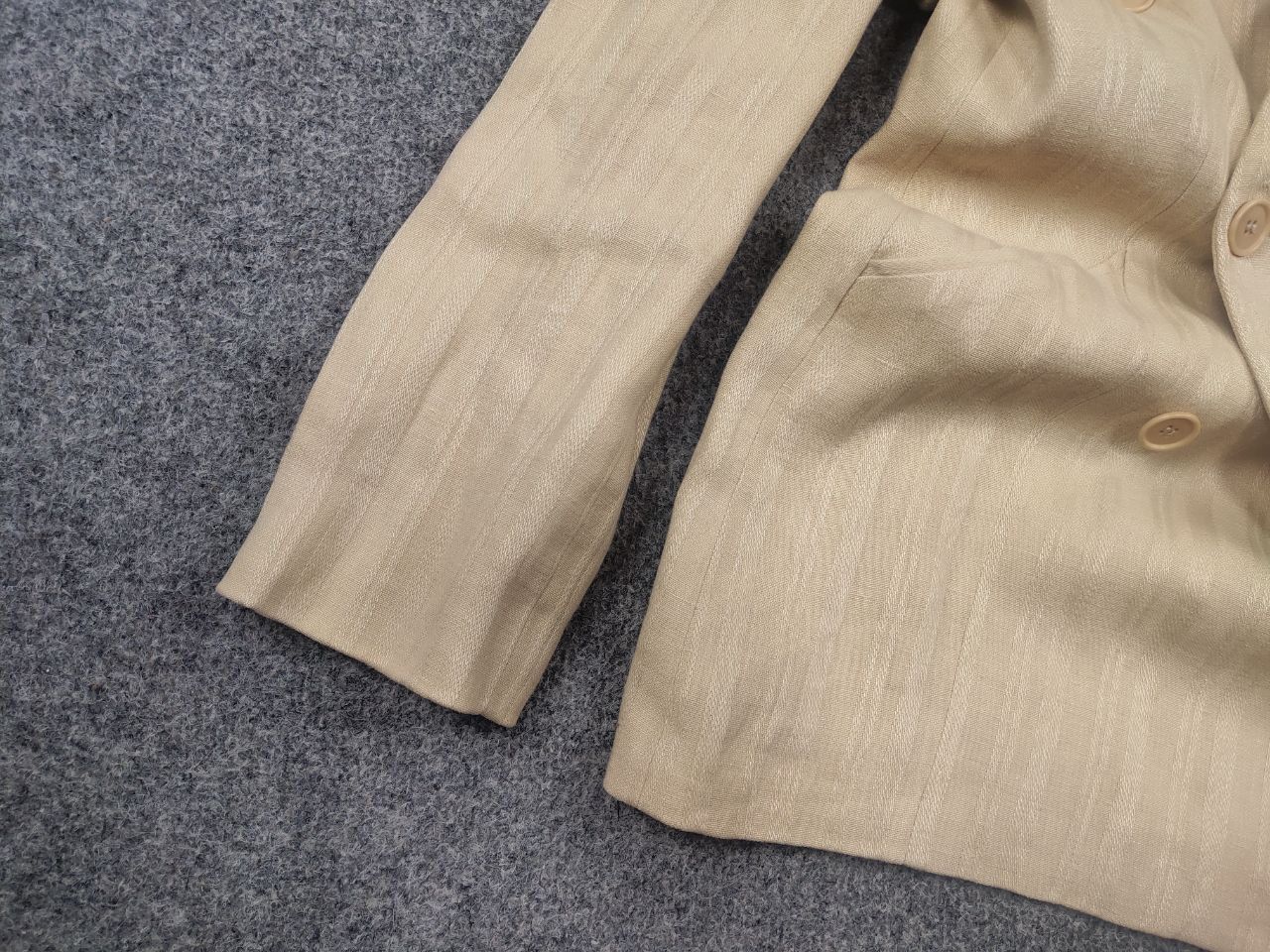 Emporio Armani Vintage Emporio Armani Linen Beige and V-neck Blazed Jacket Size M / US 6-8 / IT 42-44 - 7 Thumbnail