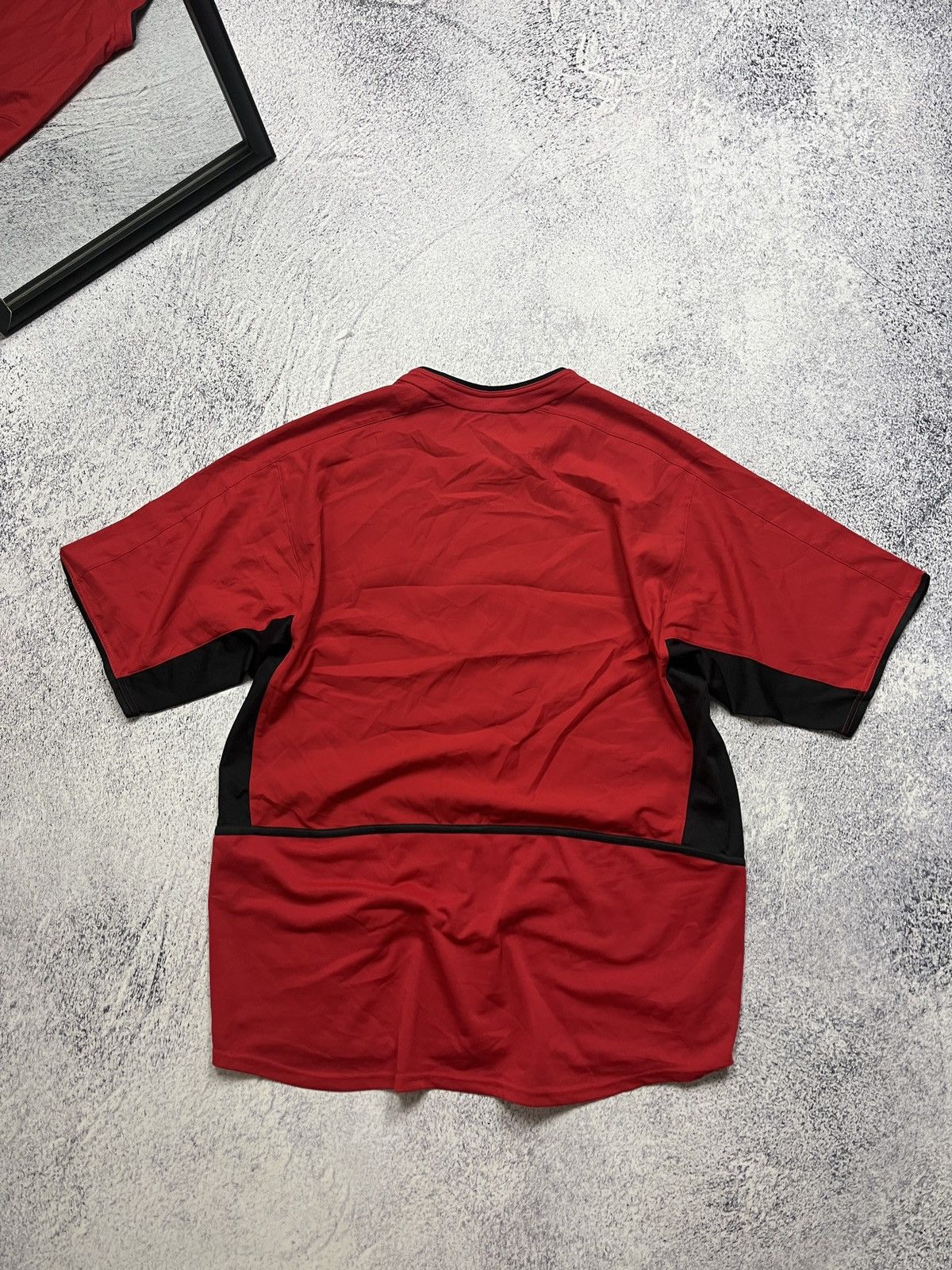 Nike Nike Manchester United 2002/2004 Home Vintage Soccer Jersey Size US L / EU 52-54 / 3 - 14 Thumbnail
