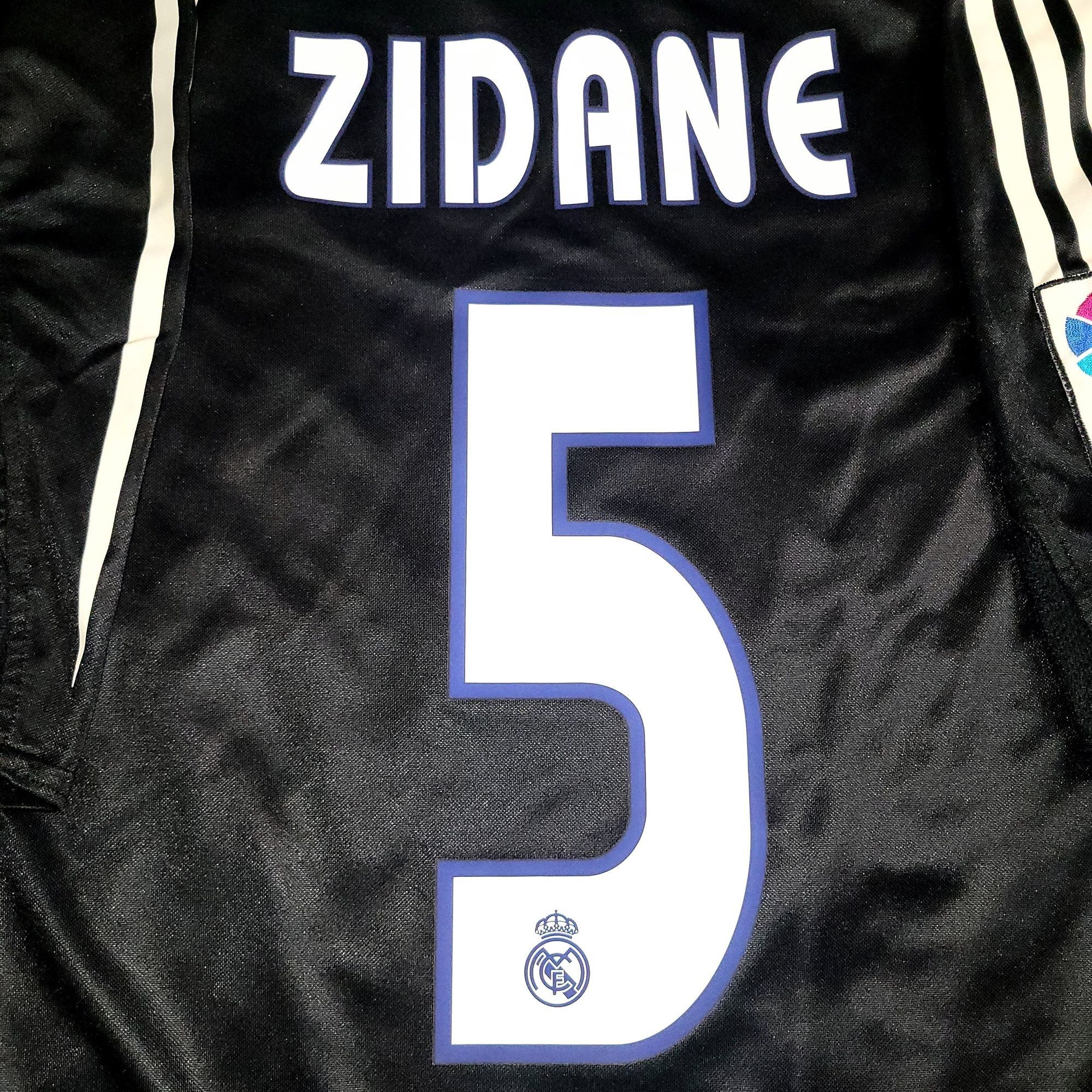 Adidas Zidane Real Madrid 2004 2005 Away Soccer Jersey Shirt M Size US M / EU 48-50 / 2 - 4 Thumbnail