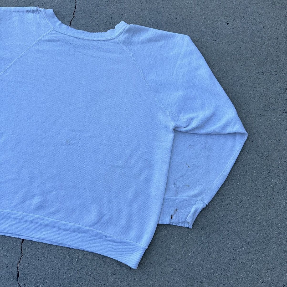 Vintage 70s Thrashed & Thin White Raglan Crewneck Size US M / EU 48-50 / 2 - 7 Thumbnail