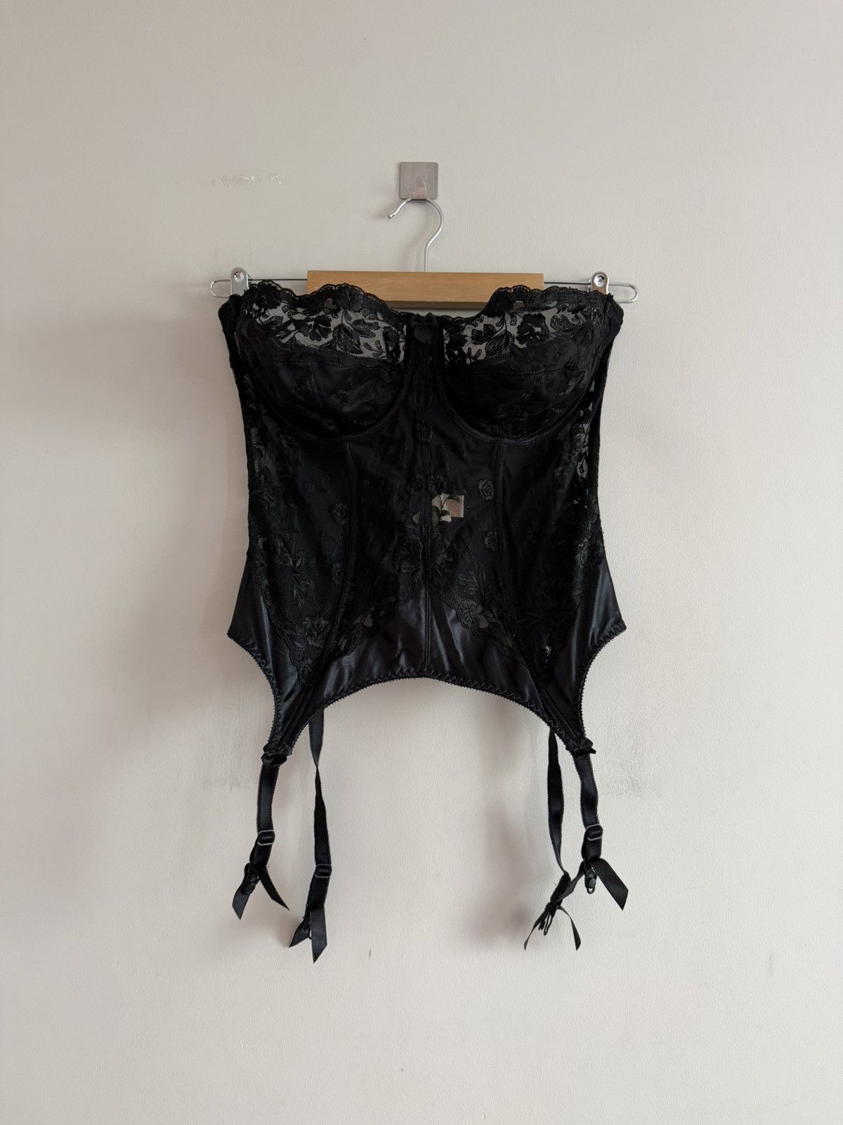 Vintage Vintage Black Lace Satin Corset Bustier 38D Size L / US 10 / IT 46 - 1 Thumbnail